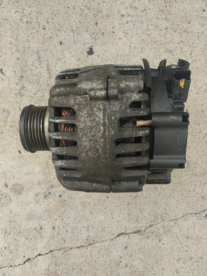 Citroen c3 iii 1.2 vti генератор 9818677980 фото №1