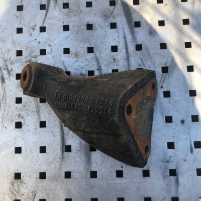 Кронштейн опора двигателя vw lt 94070601001004 фото №1