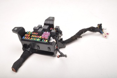 Mg hs 1.5t 16v 162km коробка запобіжників фото №1