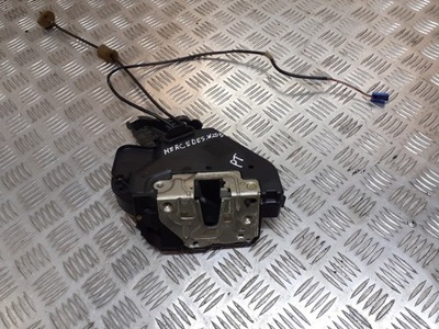 Замок двері правий задня mercedes w203 2037300235 фото №1