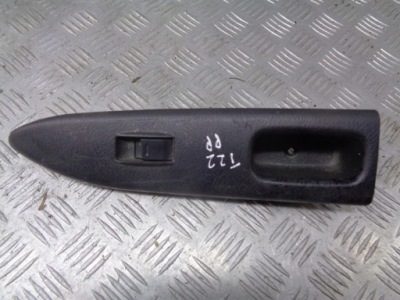 Панель скло пасажира правий перед avensis t22 фото №1