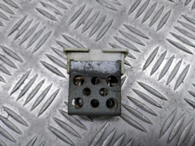 Резистор резистор вентилятор opel astra h 1.4 90560367 фото №1