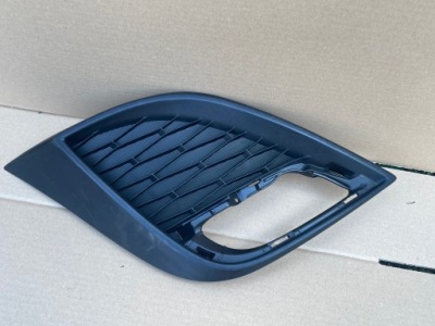 Mazda 3 bl права решітка бампера перед передня фото №1