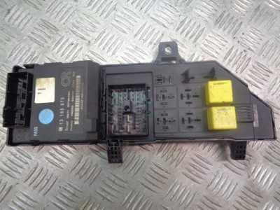 Коробка запобіжників opel vectra caravan 13165970 фото №1