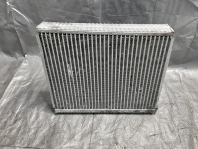 Радиатор отопителя кондиционера mercedes x247 фото №1