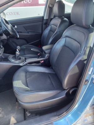 Сиденье сиденья перед i задняя kia sportage iii 2013 комплект английские фото №1