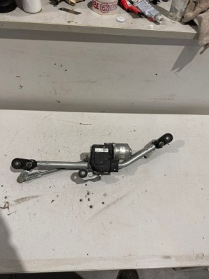 Механізм двірник maserati levante 505358190 фото №1