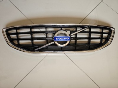 Volvo v40 12- решётка радиатора решётка радиатора радиатора 31283762 фото №1