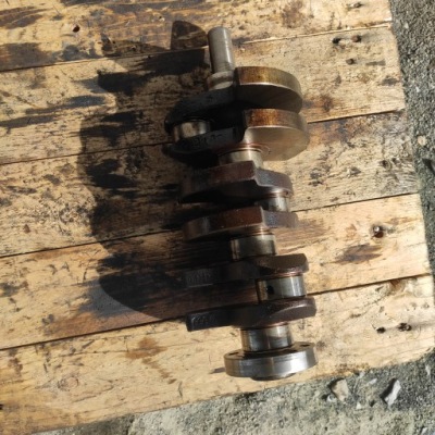 Wał колінчастий vw polo 4 iv 9n панель фари 1.2b awy фото №1