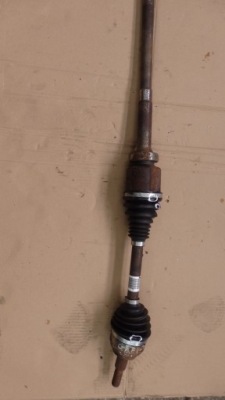 Приводной вал правая ford focus mk3 rs g1fy-3b436-ta фото №1