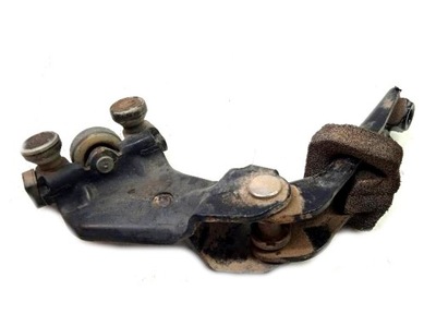 Петля дверь 2k0843336a vw caddy iii 2003- фото №1