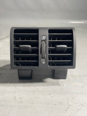 Впуск повітря vw touran i 1td819203a фото №1