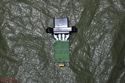 Резистор вентилятор vw up cross citigo 1s0959263a фото №1