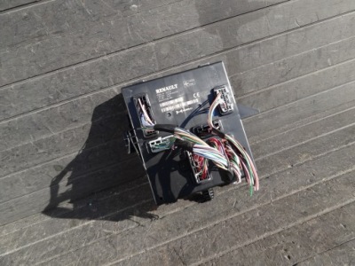 Dacia sandero iii 2021 1,0 tce модуль bcm 284b18659r оригінал фото №1