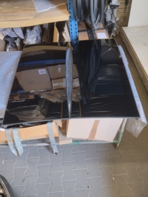 Скло двері правий лівий задня falcon tesla x фото №1