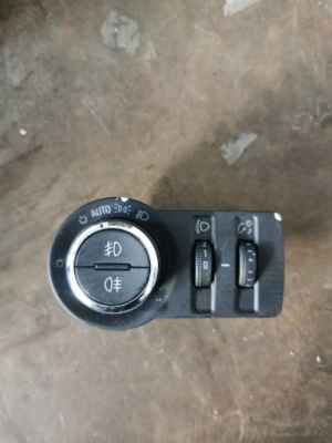 Opel astra iv переключатель света 13268702 фото №1