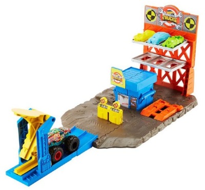 Hot Wheels Monster Trucks Demolka na Stacji Zestaw