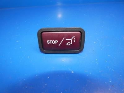 Mercedes gla w156 w246 кнопка закрытия крышки багажника фото №1