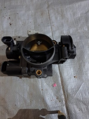 Корпус дросель peugeot 206 1,4 8v 1635l6 фото №1