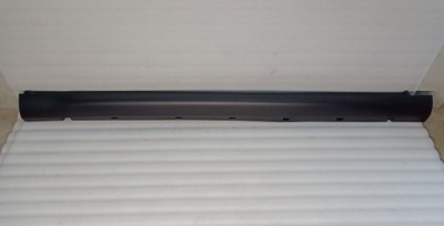 Молдинг поріг права citroen c3 aircross 13473613 фото №1