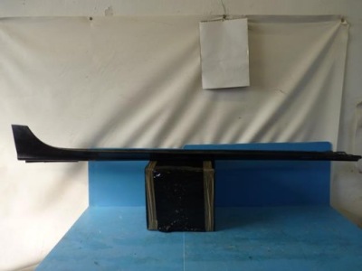 Audi a7 молдинг поріг права 10-17 фото №1