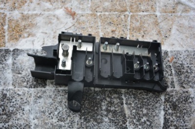 Розподільник електричний audi q7 4m0941823e фото №1