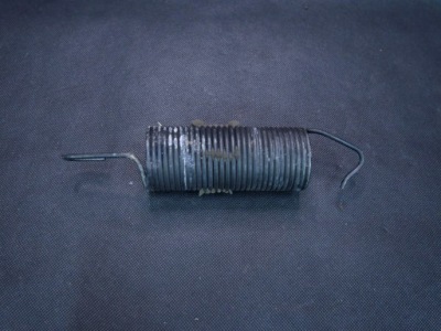 Audi a3 8v sedan пружина кришки 8v5827665 фото №1