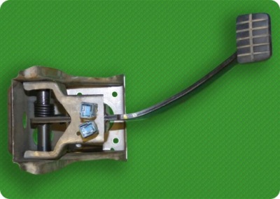 Педаль гальма nissan navara d22 фото №1