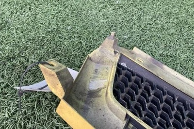 Решітка радіатора renault master ii фургон fd 8200233765 2.95l дизель 100kw 2005 фото №1