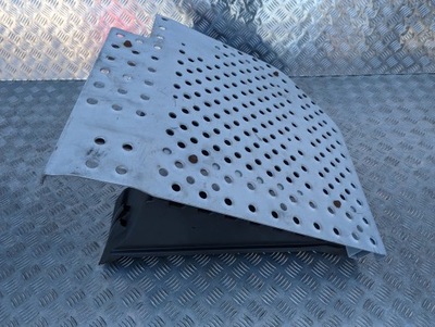 Кришка підніжка na акумулятори 225 scania r фото №1