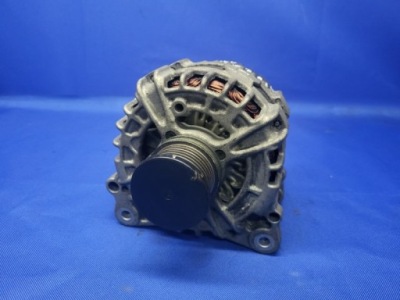 Генератор audi a4 b8 2.0 tdi фото №1