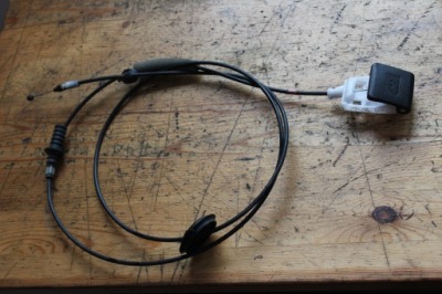 Auris ii e18 трос тяга открывания капот фото №1