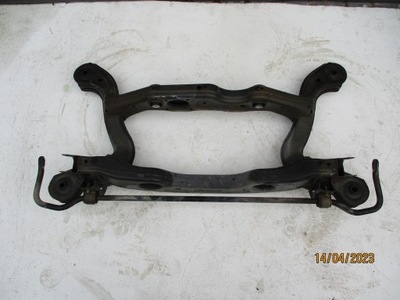 Підрамник підрамник підрамник задня infiniti q30 1,5d фото №1