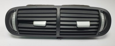 Решітка обдув середня porsche cayenne 7l5819727b фото №1