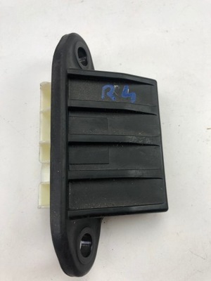 Toyota rav 4 кнопка відкривання кришки багажника фото №1