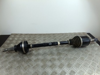 2018 maserati levante привідний вал задня 6700320360 фото №1