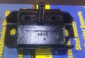 Подушка коробки gmc c1500 chevrolet c2500 pickup фото №1