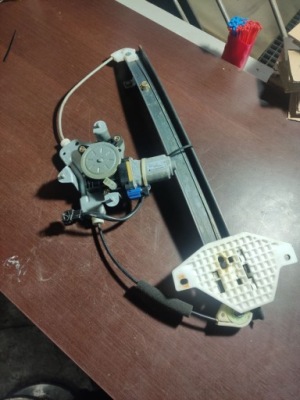 Chevrolet captiva 2006r подъемник стекло правый задняя фото №1