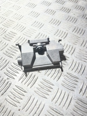 Камера асистент поперечина руху перед vw touareg ii 10- 7p6907217b фото №1