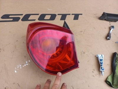 Alfa romeo giulietta лампа задняя левая фото №1