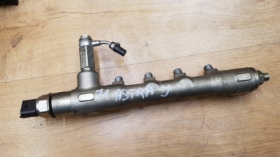 Молдинг упорскування opel astra j рестайлінг  1.7 cdti фото №1