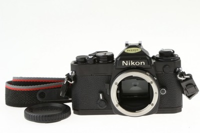 Analogowy Nikon FE