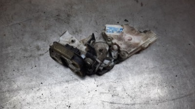 Замок дверь правый задняя nissan terrano ii 2.4b 94r фото №1