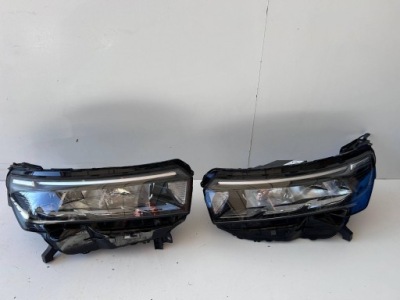Nissan townstar фара левая правый  перед оригинал фото №1