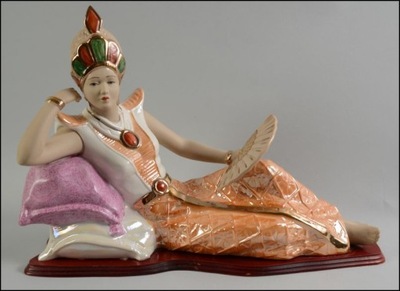 Stylowa figura kobieta bogini porcelana 1353