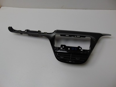 Рамка панель консолі peugeot 2008 9673830077 фото №1