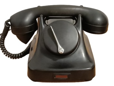 Stary telefon bakelitowy