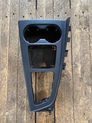 Audi a4 b9 рамка туннель 8w1864261c фото №1