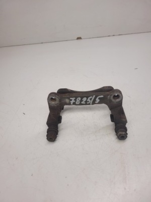 Скоба суппорт тормозной задняя audi a8 d3 7825/5 фото №1