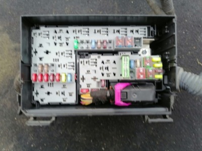 Opel meriva ii b 1.4 turbo коробка предохранителей фото №1